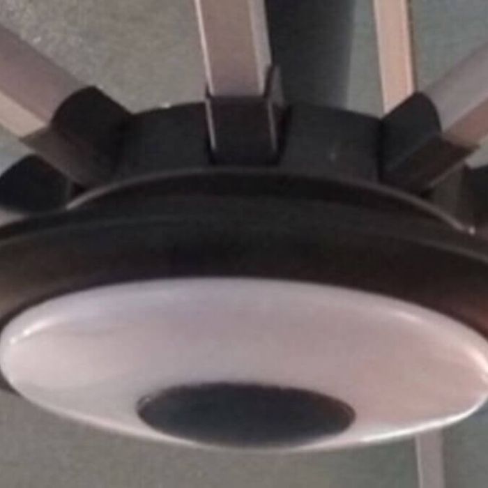 Luce a LED con telecomando altoparlante bluetooth per riprodurre musica con caricatore USB per ombrellone mod. main product photo